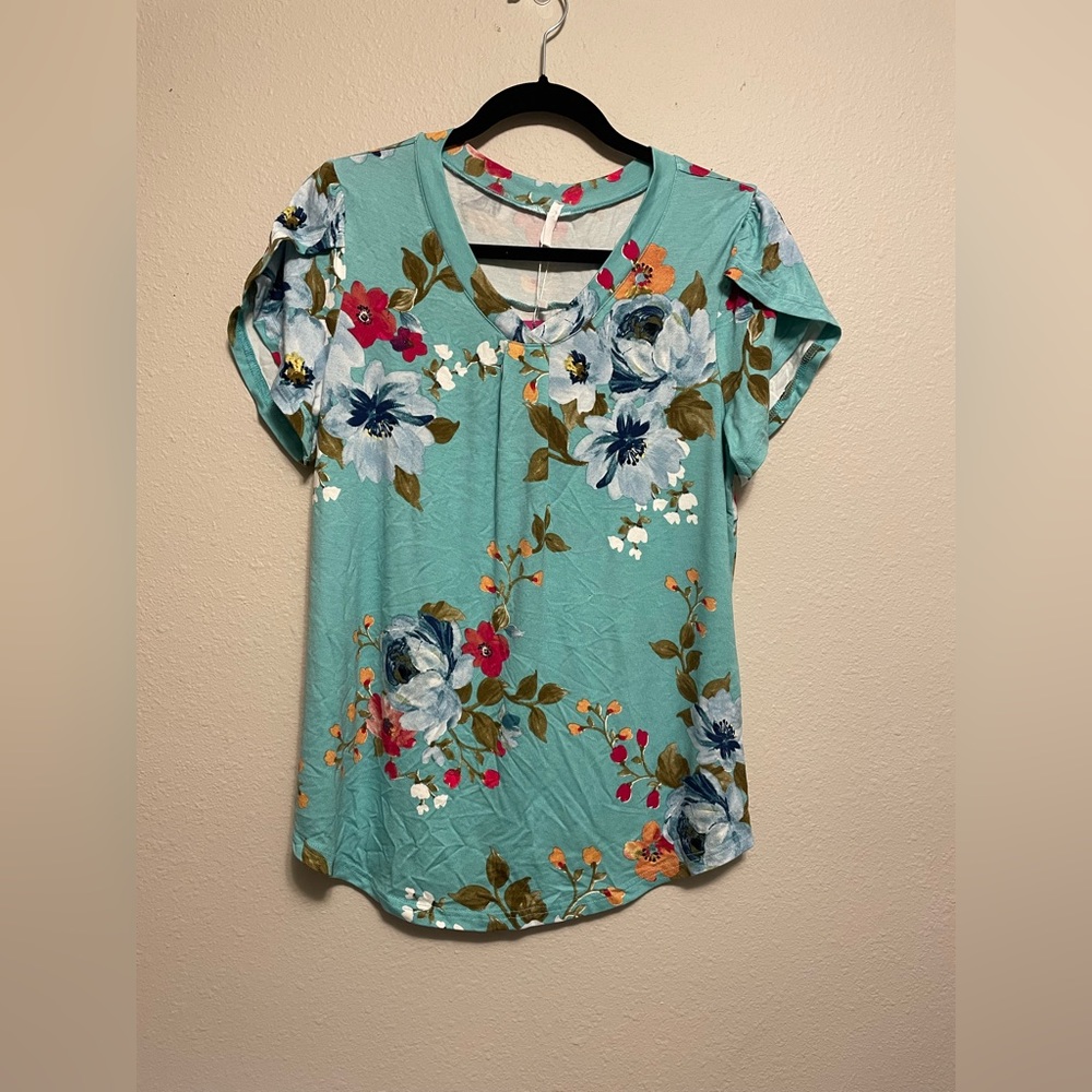 NWT Mint Green Bestbee Floral Tee